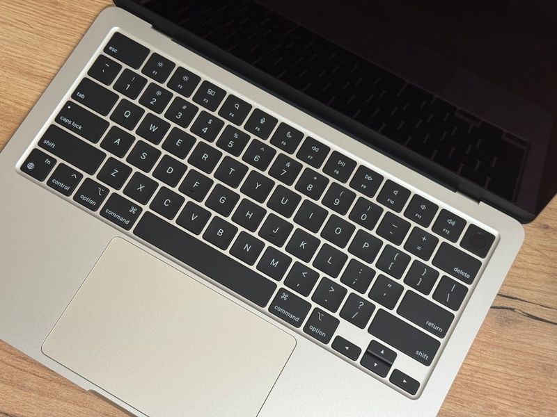 Apple MacBook Air 13 2022 M2 16GB RAM 256GB SSD Starlight б/в 276 фото